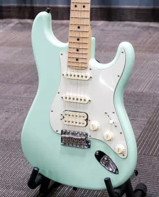 Fender - American Performer Stratocaster, HSS Maple Fingerboard - Satin Surf Green